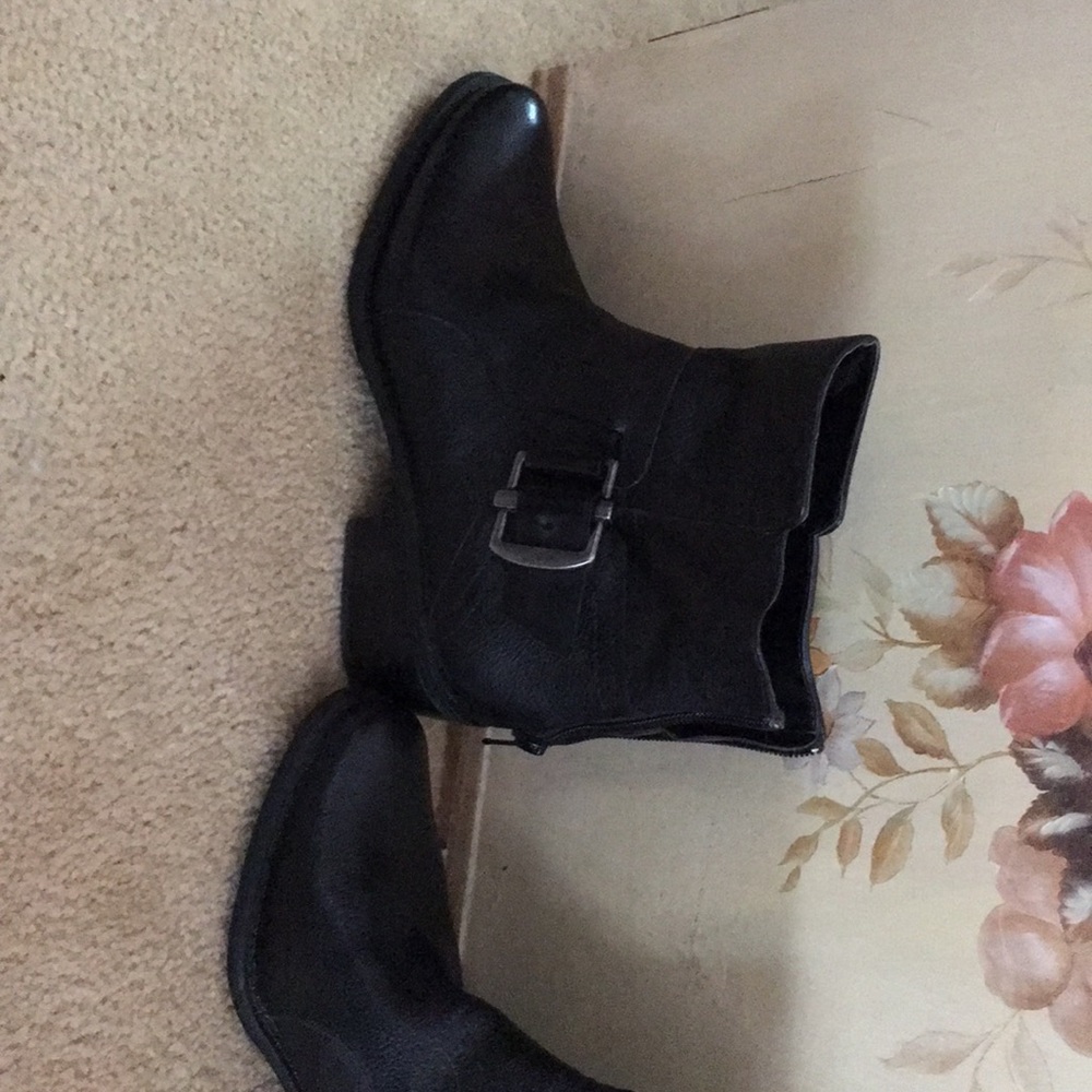 Nine West lower boots 💕 Never worn